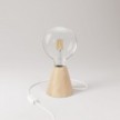 Lampe de table avec base en aulne et ampoule transparente